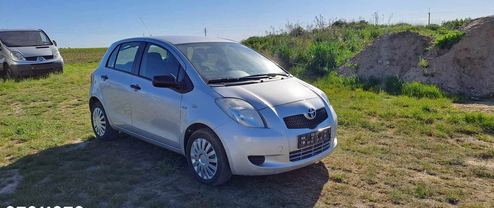 Toyota Yaris cena 9800 przebieg: 209000, rok produkcji 2007 z Gniezno małe 92